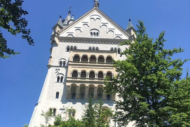 Neuschwanstein Castle and Linderhof Palace Day Trip from Munich - A quick look at Oberammergau