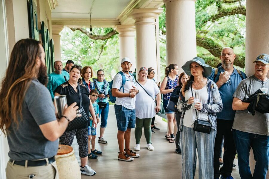 New Orleans: Oak Alley Plantation and Swamp Cruise Day Trip - The road to the Louisiana wetlands