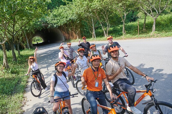 Ninh Binh Day Trip: Bai Dinh-Trang An-Mua Cave, Buffet, Boat, Bus - Trang An by bamboo boat for two hours