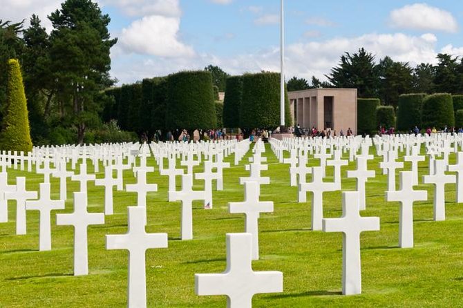 Normandy Battlefields Day Trip: Omaha, Sword & British Airborne Sector (A1B2) - Pointe du Hoc: craters, cliffs, and German gun positions