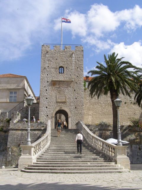 Peljesac Peninsula & Korcula Island Day-Trip from Dubrovnik - Three hours in Korcula: how to use them