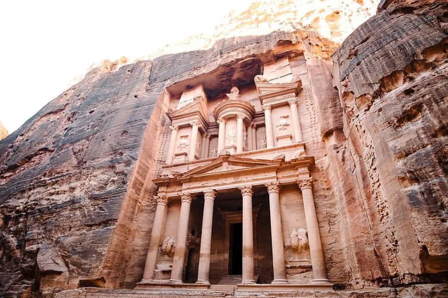 Petra & Wadi Rum: Full Day Private Tour with Hotel Pickup - The Treasury, Royal Tombs, and the limits of two hours