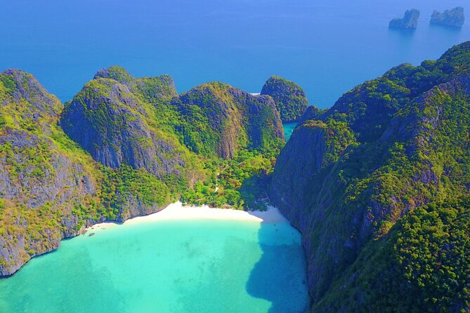 Phi Phi Islands Adventure Day Trip w/ Seaview Lunch by V. Marine - Pileh Lagoon is the strongest water stop