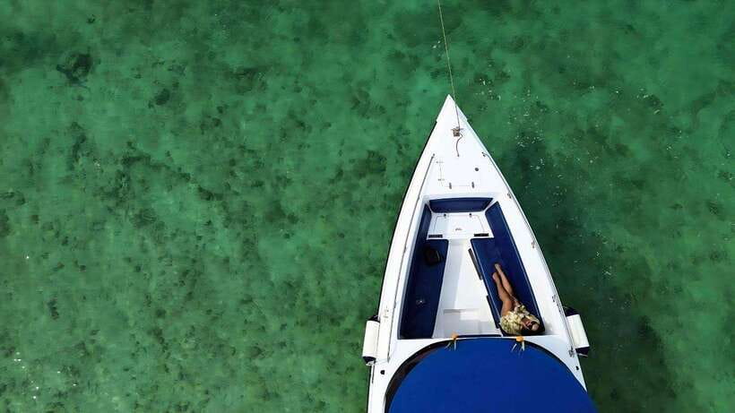 Phuket: Khai Nok, Khai Nai, and Khai Nui Island Day Trip - The speedboat ride and first views