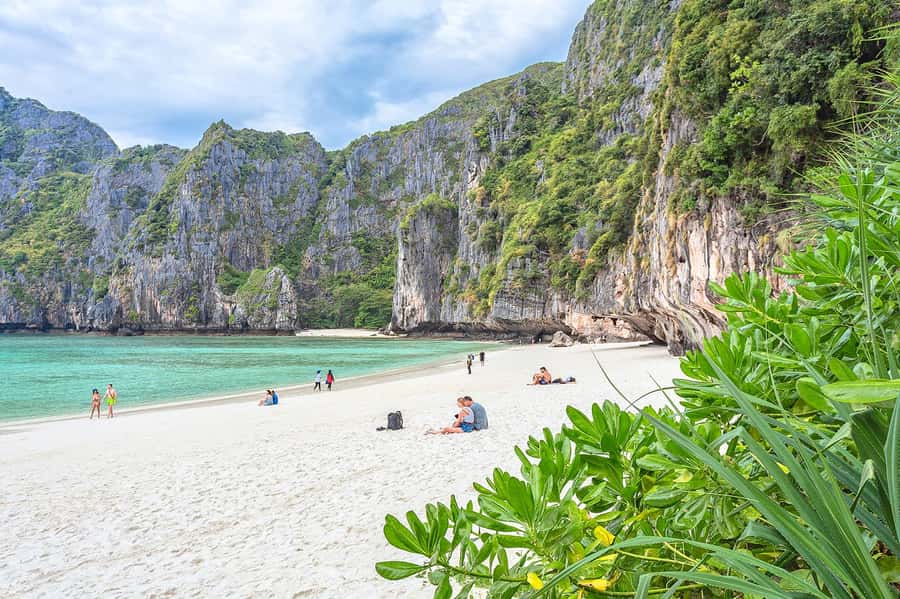 Phuket: Maya Bay, Phi Phi, Green, and Khai Islands Day Trip - What the 69 dollar price really covers