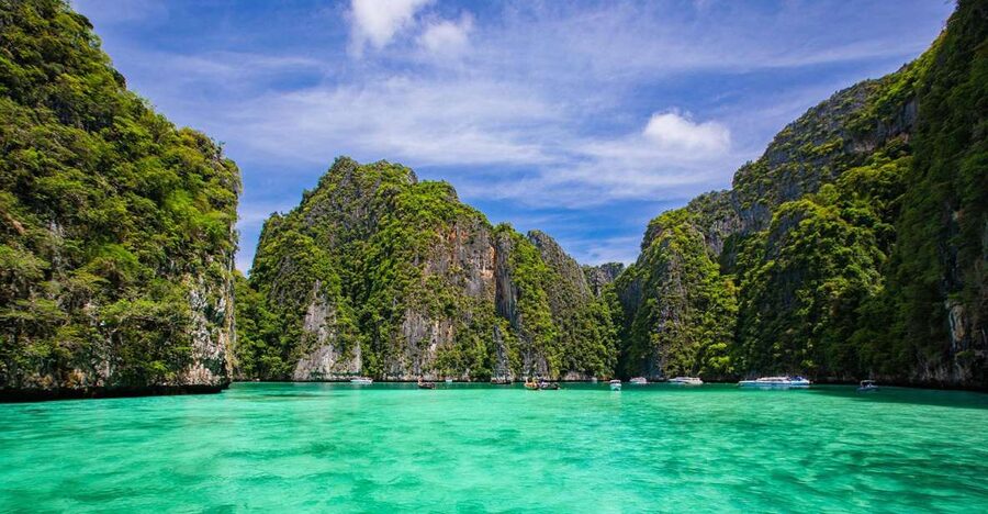 Phuket: Maya Bay, Phi Phi, Green, and Khai Islands Day Trip - Lunch and swimming on Phi Phi Don
