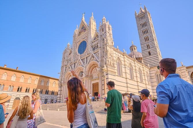 Pisa, Siena and San Gimignano Day Trip with Lunch & Wine Pairing - San Gimignano and its medieval towers