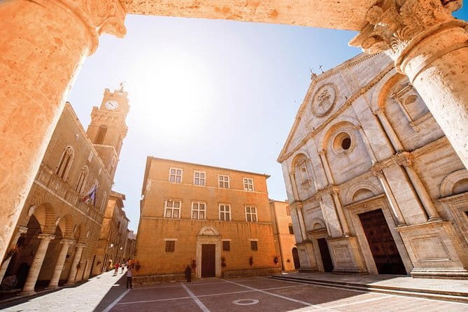 Pisa, Siena and San Gimignano Day Trip with Lunch & Wine Pairing - Who gets the best value