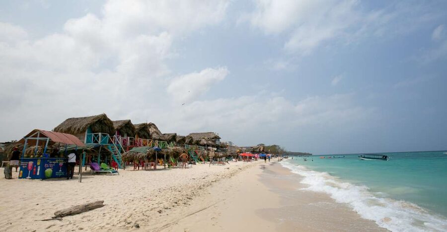 Playa Blanca Full-Day Trip from Cartagena - From Cartagena streets to Baru’s bright water