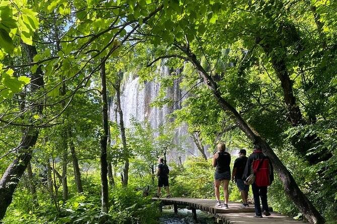 Plitvice Lakes with Ticket & Rastoke Guided Tour from Zagreb - Walking through the Lower Lakes