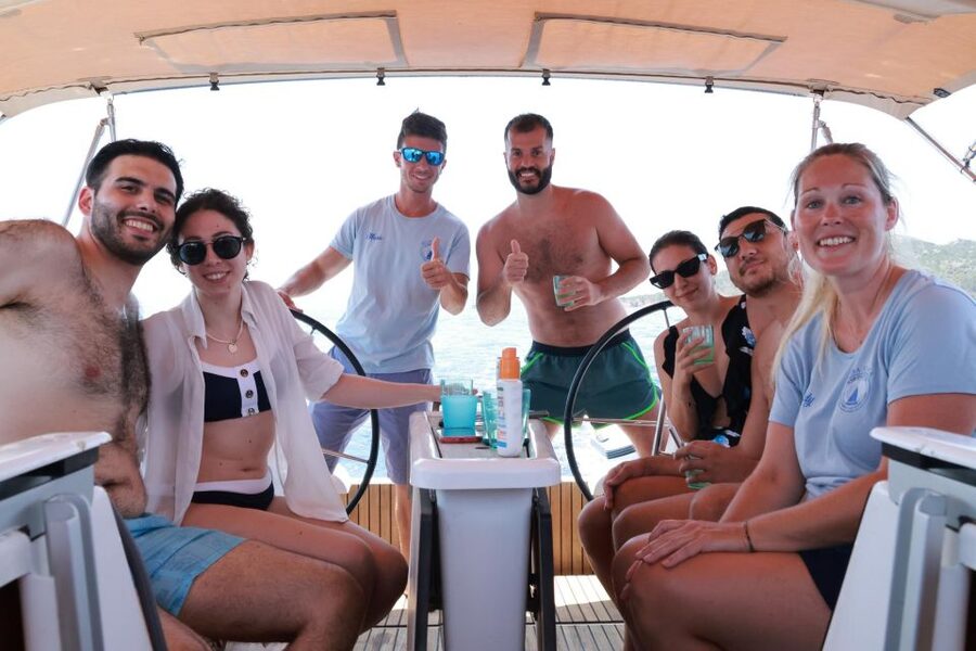 Poltu Quatu: La Maddalena Archipelago Sailboat full-day trip - A Multilingual Crew and a Small Boat Atmosphere