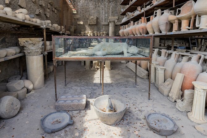 Pompeii and Mount Vesuvius Day Trip from Rome with Pizza Lunch - Ercolano pizza lunch and Bay of Naples views