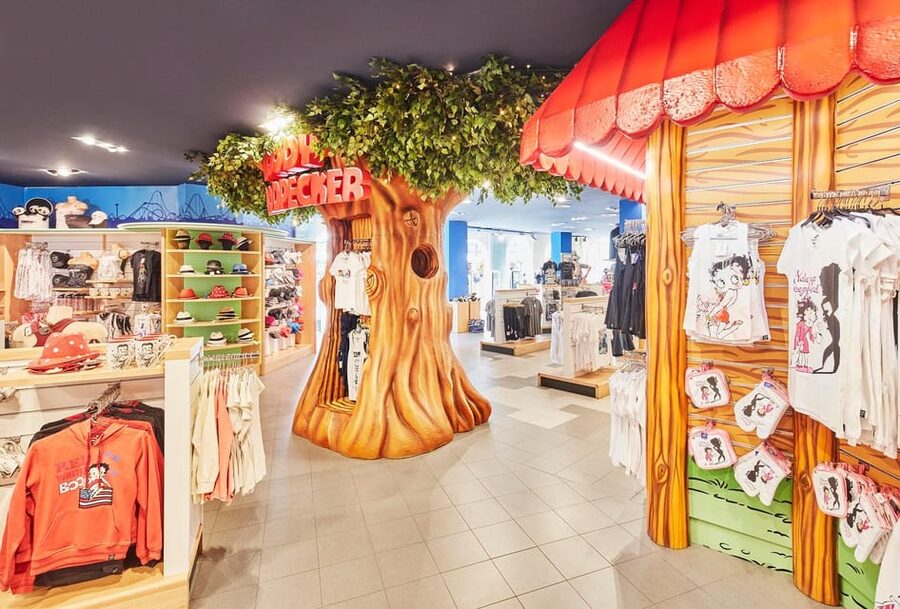 PortAventura and Ferrari Land: Full-Day Trip from Barcelona - Who should book this day trip?