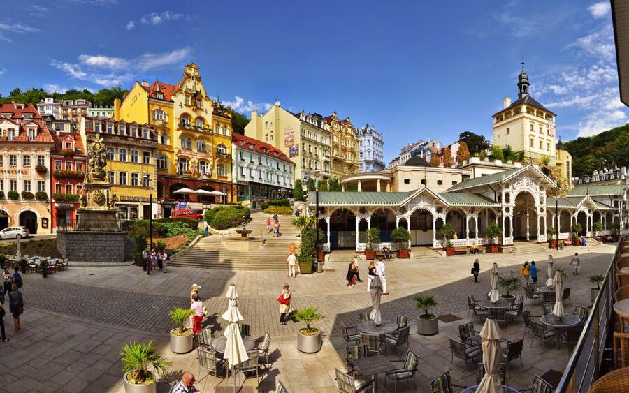 Prague: Karlovy Vary Day Trip with Watchtower and Funicular - Diana Observation Tower and the funicular choice