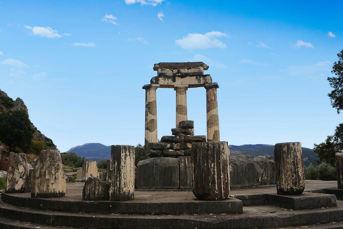 Premium Delphi Day Trip with an Expert Guide, Museum & Lunch - Leaving Athens at 8:20 in the morning
