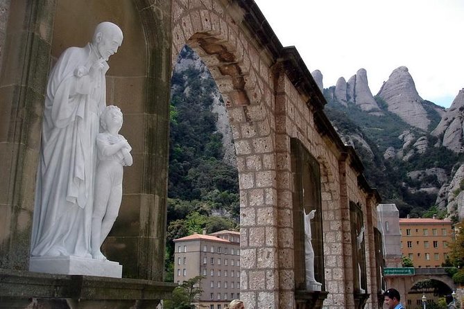 Private Montserrat with Lunch and Wine Tasting from Barcelona - Key points at a glance