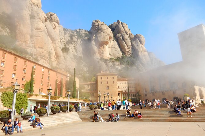 Private Montserrat with Lunch and Wine Tasting from Barcelona - A look at the Montserrat schedule