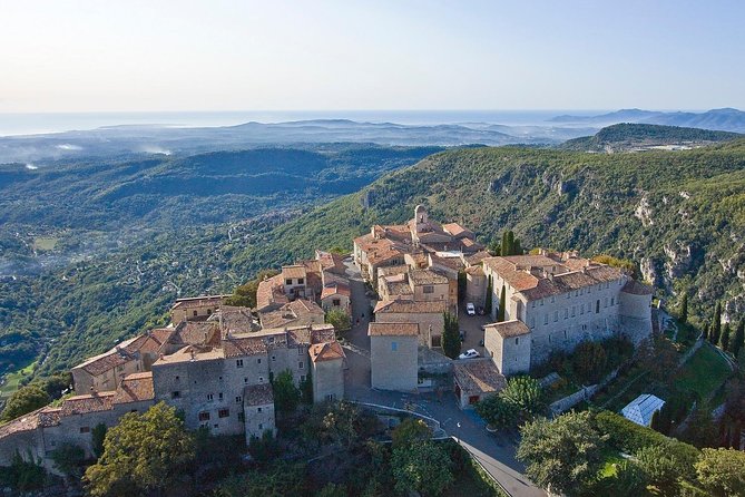 Provence Countryside Small Group Day Trip with Grasse Perfumery Visit from Nice - How to handle lunch, walking, and timing