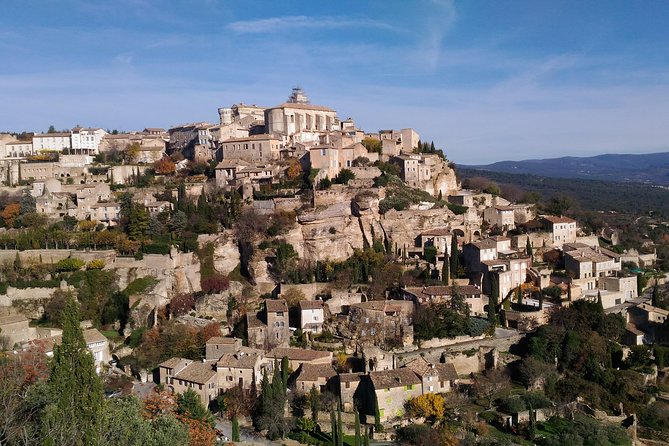 Provence Wineries and Luberon Villages Day Trip from Aix-en-Provence - What the small minibus changes
