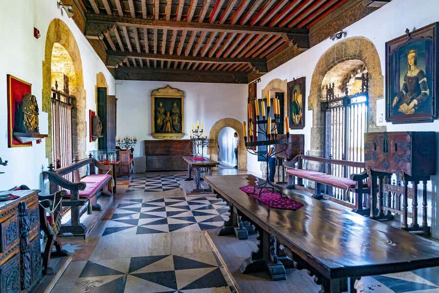 Punta Cana: Santo Domingo Day Trip with Tickets and Lunch - Alcázar de Colón, the National Pantheon, and museum time