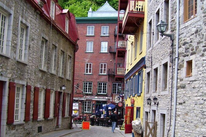 Quebec City and Montmorency Falls Day Trip from Montreal - Why this is an easy first look at Quebec City
