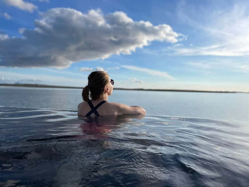 Reykjavik: Golden Circle, Fridheimar, & Sky Lagoon Day Trip - Thingvellir connects Icelandic politics and moving plates