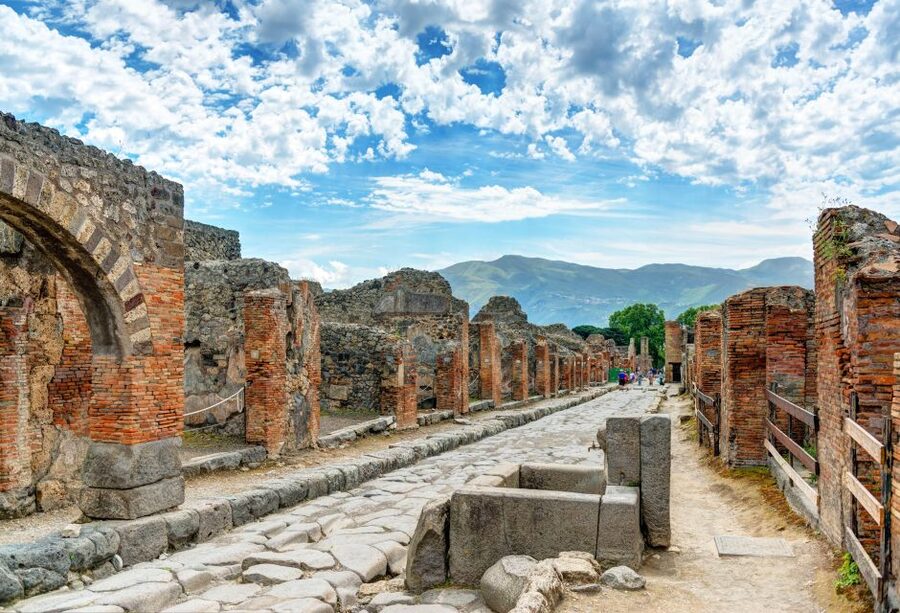 Rome: Pompeii and Naples Day Trip with Pompeii Entry Ticket - Should you book it?