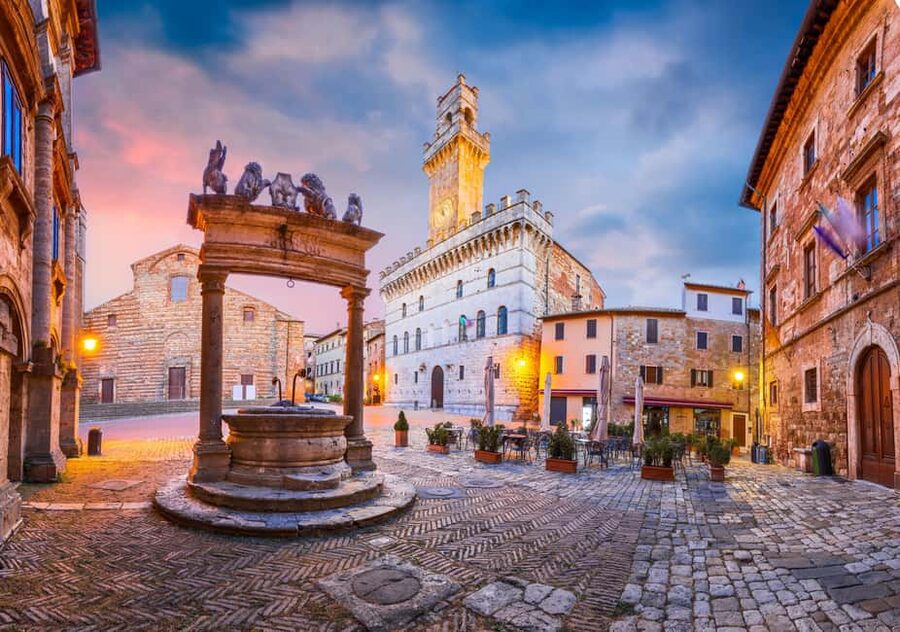 Rome: Tuscany & Montepulciano Day Trip with Lunch & Wines - Guides, headsets, and the group experience