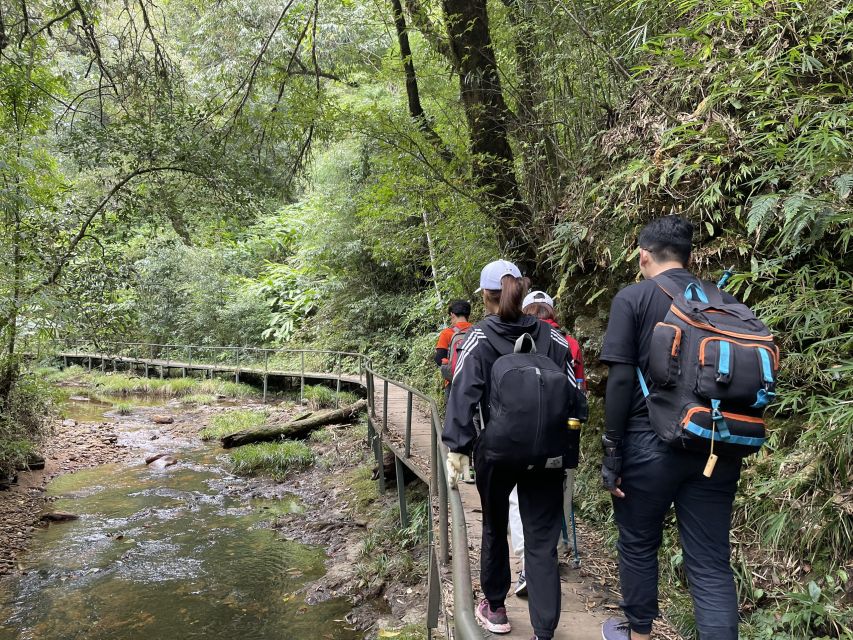 Sa Pa: The Roof of Indochina - Fansipan Hiking Full-Day Trip - The final push to Fansipan’s summit