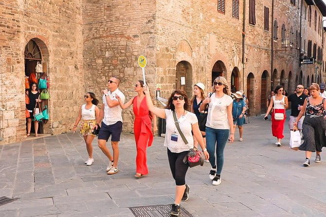 San Gimignano, Siena, Monteriggioni, Chianti Day Trip with Lunch & Wine Tasting - Who should book this Tuscan coach trip?