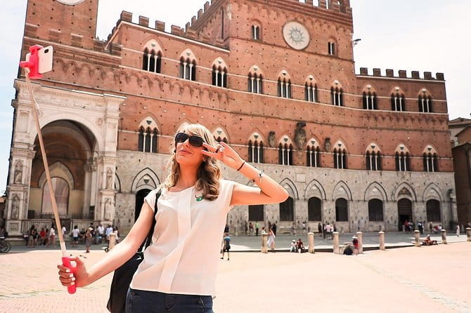 San Gimignano, Siena, Monteriggioni, Chianti Day Trip with Lunch & Wine Tasting - San Gimignano and the town of towers