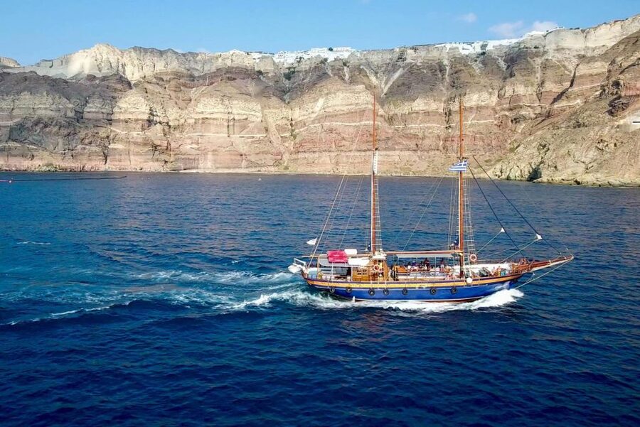 Santorini: Mythical Day Trip to Akrotiri with Volcano Cruise - Why this tour tells Santorini’s biggest story