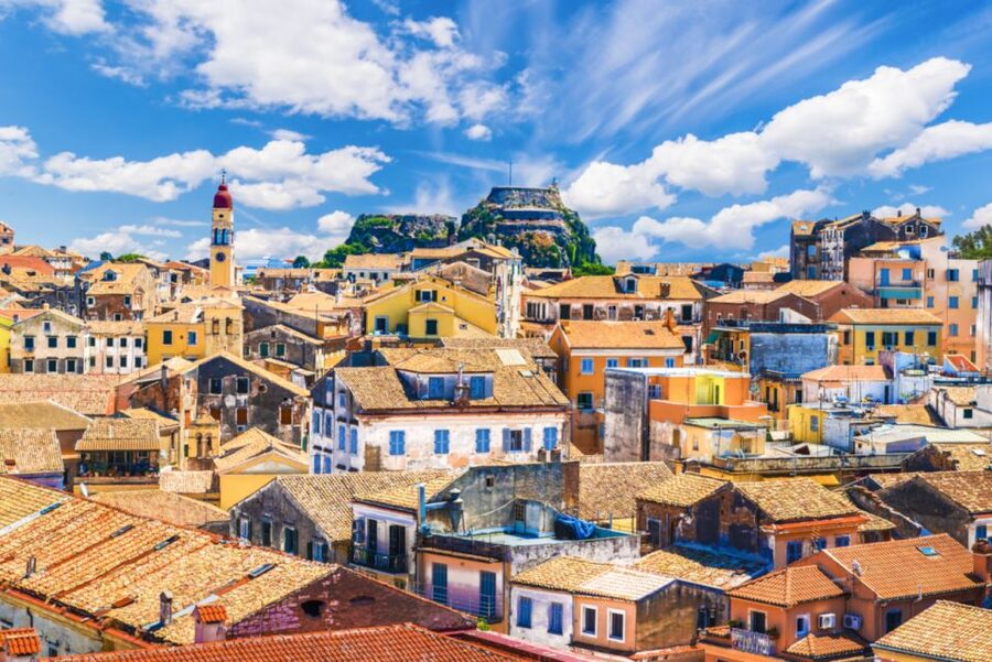 Saranda: Corfu Town and Palaiokastritsa Day Trip with Cruise - Palaiokastritsa beach and the optional cave boat