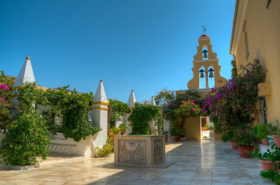 Saranda: Corfu Town and Palaiokastritsa Day Trip with Cruise - Corfu Town: Spianada, Liston, and Saint Spyridon