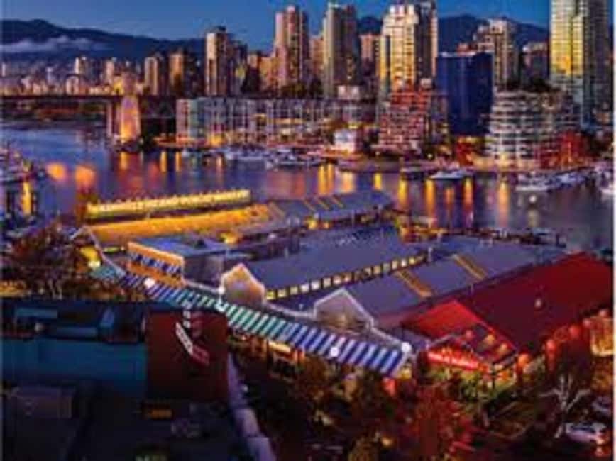 Seattle: Guided Day Trip to Vancouver - Canada Place and the optional FlyOver Canada ride