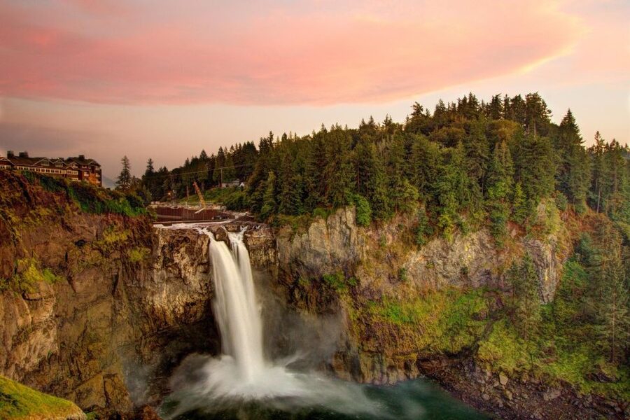 Seattle: Snoqualmie Falls and Leavenworth Day Trip - Starting early from Seattle or Tukwila
