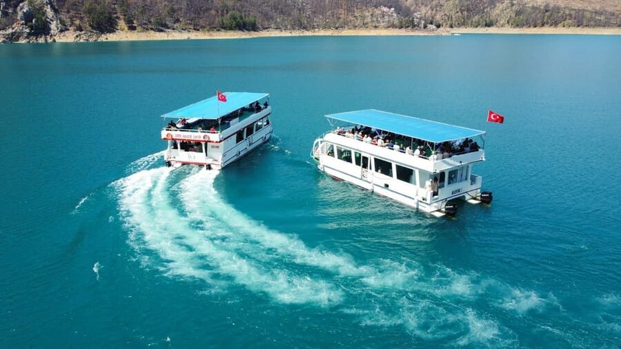Side: Cabrio Bus and Boat Day Trip at the Green Lake - Key points at a glance