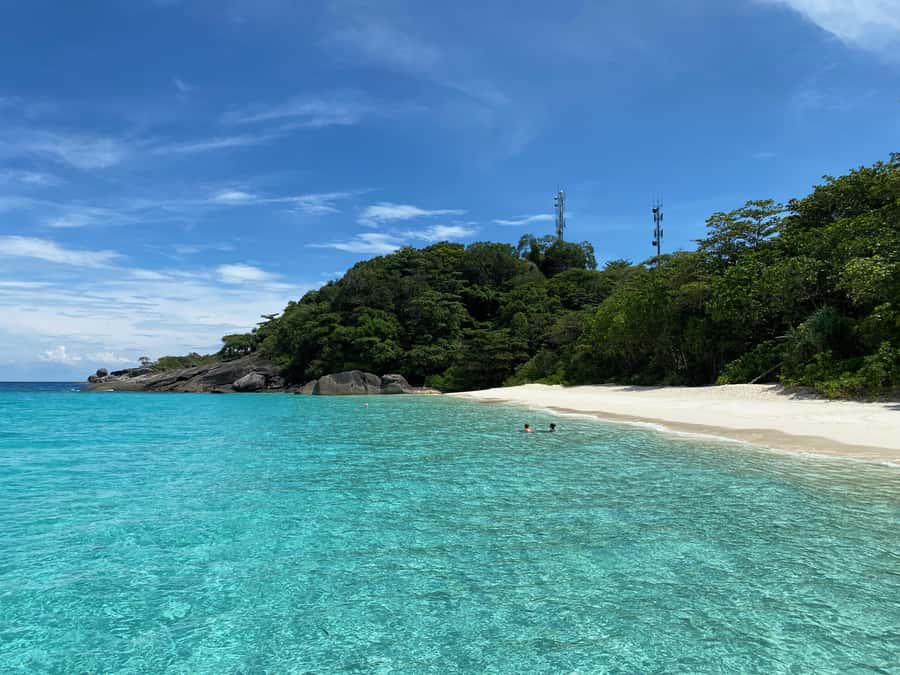 Similan Islands Early-Bird Tour From Phuket and Khao Lak! - The multilingual group experience