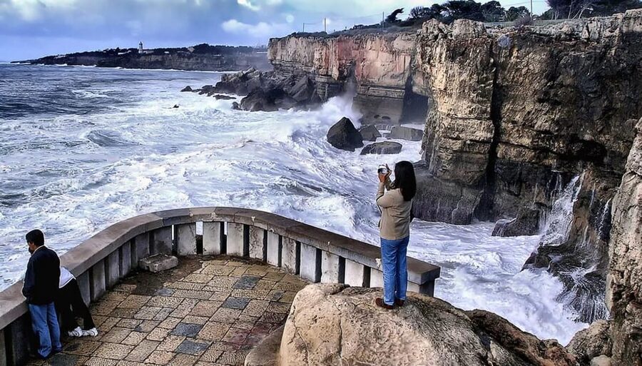 Sintra Magic & Coastal Wonders: Private Day Trip from Lisbon - Cascais: A Relaxed Finish by the Sea