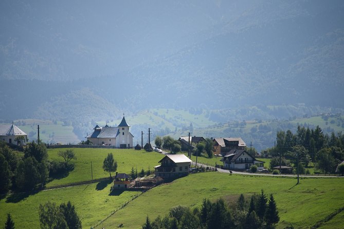 Small-Group Day Trip in Romanian Authentic Mountain Villages from Brasov - What the guides add to the experience
