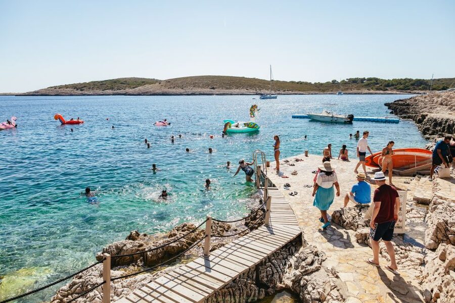 Split: Blue Cave, Vis & Hvar Full-Day Trip by Speedboat - Stiniva Cove: the best photo stop