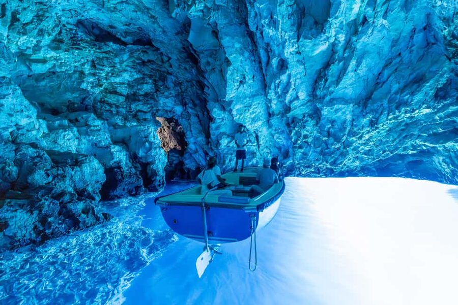 Split or Trogir: Blue Cave, Vis, and Hvar Speedboat Day Trip - A fast ride to Biševo and the Blue Cave