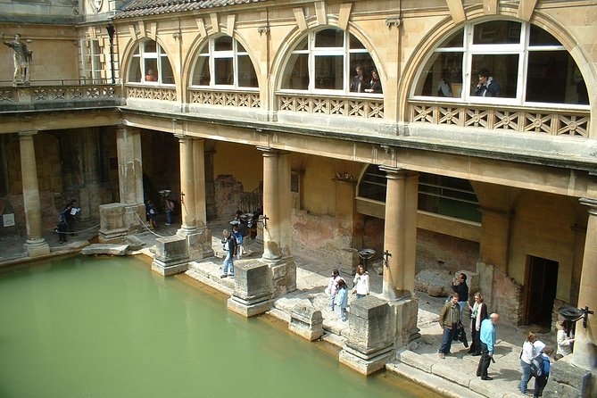 Stonehenge and Bath Day Trip from London with Optional Roman Baths Visit - Practical details for a smoother day
