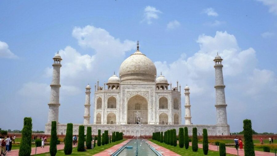 Taj Mahal & Agra Fort Private Tour with Lunch & Pickup - Agra Fort brings the Mughal story down to earth