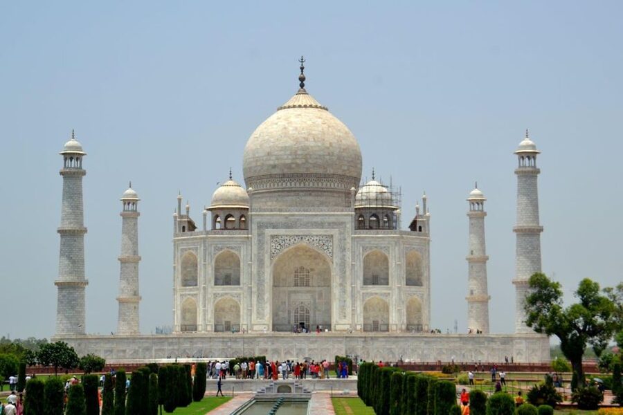 Taj Mahal & Agra Fort Private Tour with Lunch & Pickup - Should you book it?