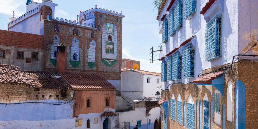 Tangier: Guided Day Trip to Chefchaouen - Shops, Lunch, and Keeping Control of Your Day