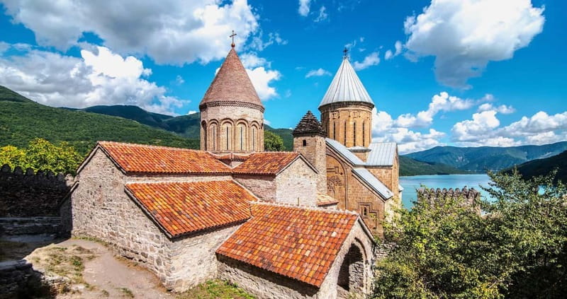 Tbilisi: Gudauri and Kazbegi Day Trip Including 4WD - Gudauri, alpine honey, and a high roadside monument
