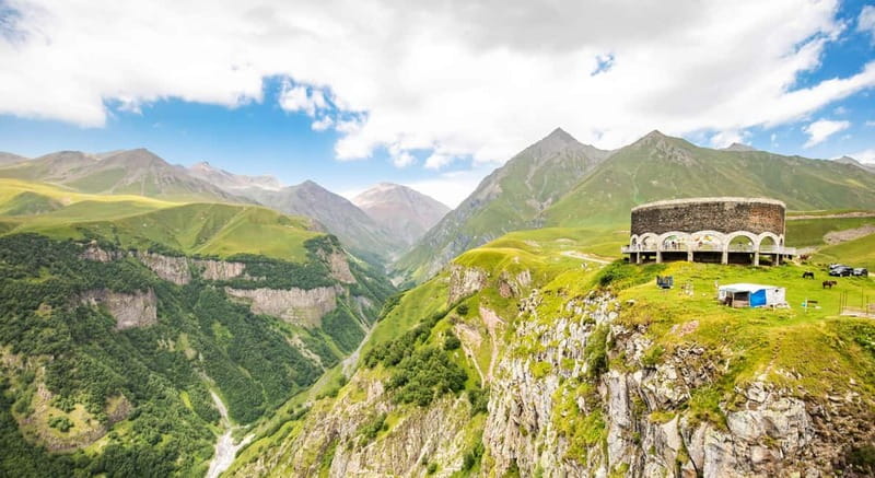 Tbilisi: Gudauri and Kazbegi Day Trip Including 4WD - The road to Stepantsminda and the 4WD ride