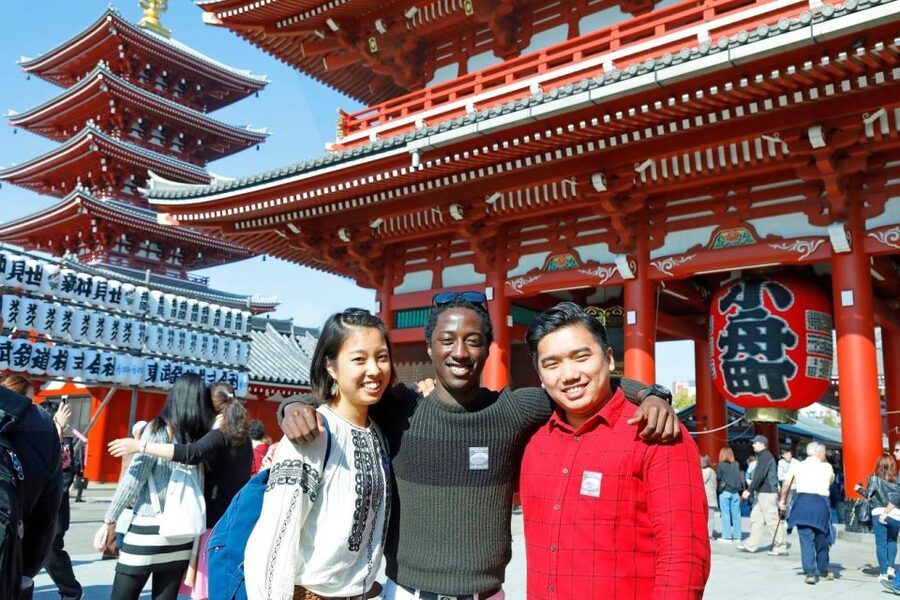 Tokyo: A Half-Day Trip Bus Tour in the Morning - Sensoji and the Nakamise shopping street
