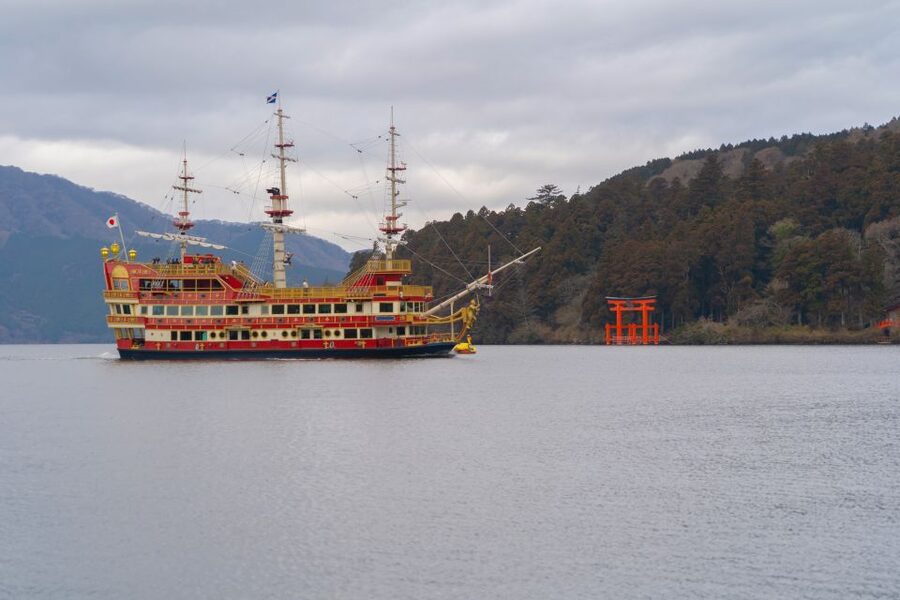 Tokyo: Mount Fuji and Hakone Private Sightseeing Day Trip - Oshino Hakkai and rural Fuji country
